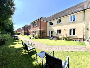 Communal Gardens- click for photo gallery